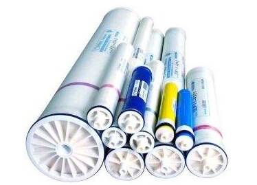 汇通ro反渗透膜为汇通公司生产的全列系反渗透RO膜元件，包括有ULP\LP\XLP\FR等列系列膜元件