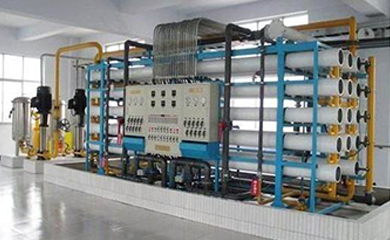 中水回用是用各种物理、化学、生物等手段对工业所排出的废水进行不同深度的处理，达到工艺要求的水质，然后回用到工艺中去，从而实现污废水资源化、治理污染、保护环境、节约水资源，减少环境污染的目的。