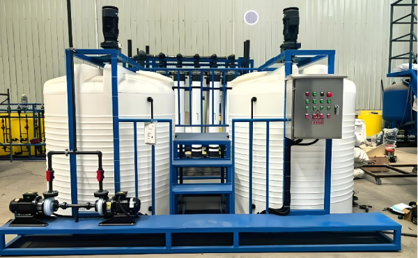 简介：乳品、果汁、啤酒等生产中的蒸发器（浓缩）和巴氏杀菌器（灭菌）后的产品需快速冷却至灌装温度。板式换热器采用循环冷却水间接降温，保证产品质量和风味。 使用特点：卫生要求极高（